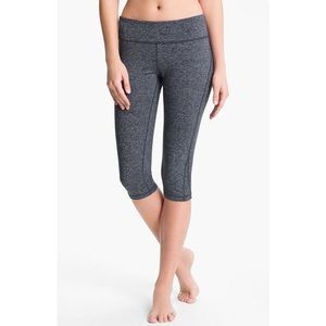Grey Zella ‘Live In’ Capris Size Small